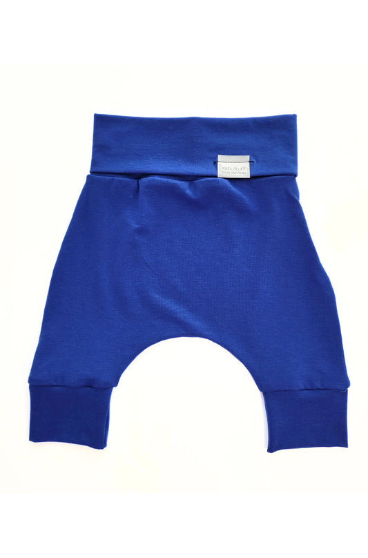 Sonic Blue grow-with-me shorts for kids, made from soft organic cotton with a stretchy, foldable waistband. Ethically made in Canada for a sustainable and comfy fit.