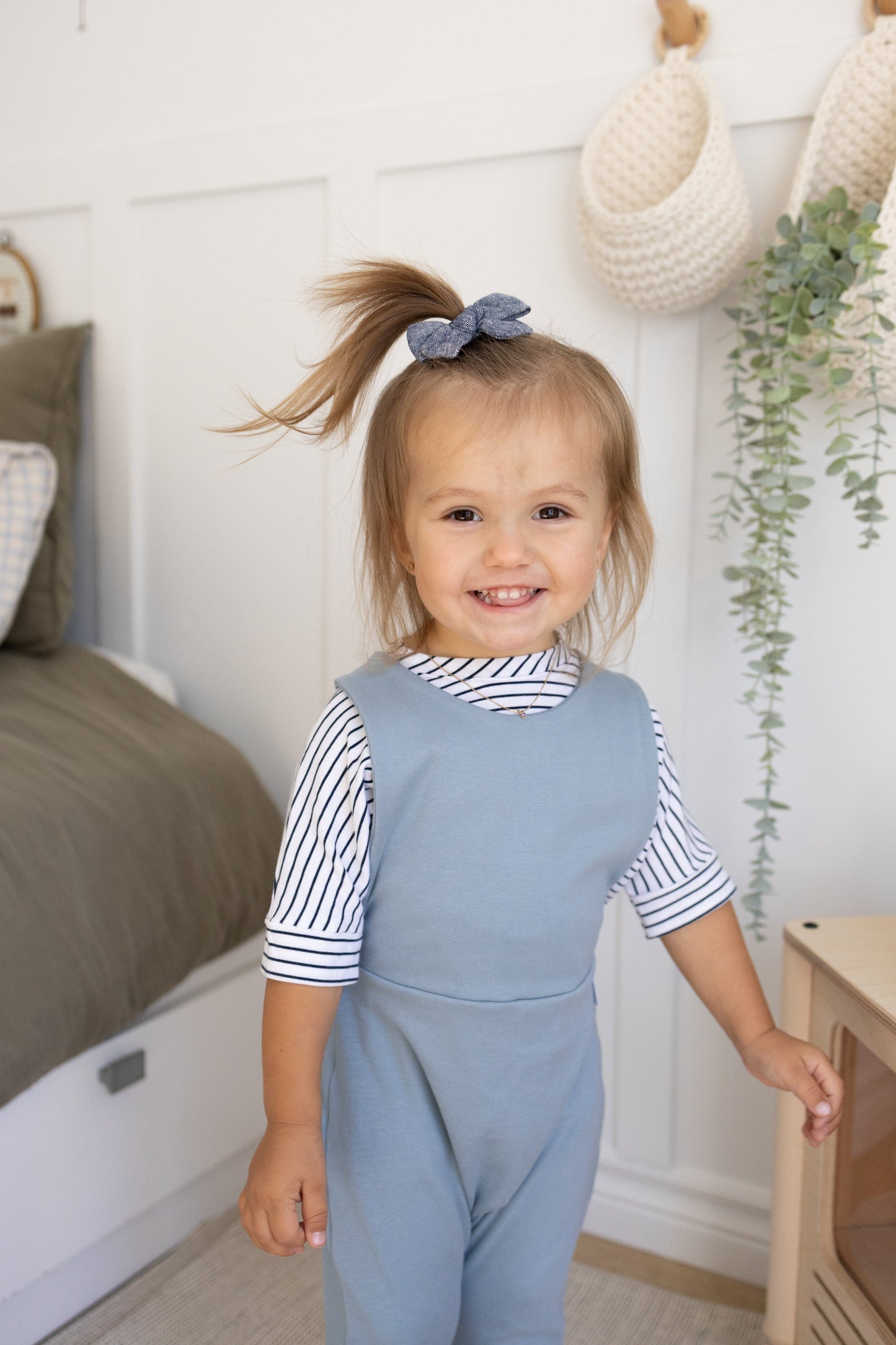 Grow with Me T-Shirt | Navy Stripes Kid's Stuff [Trucs d'enfants] 
