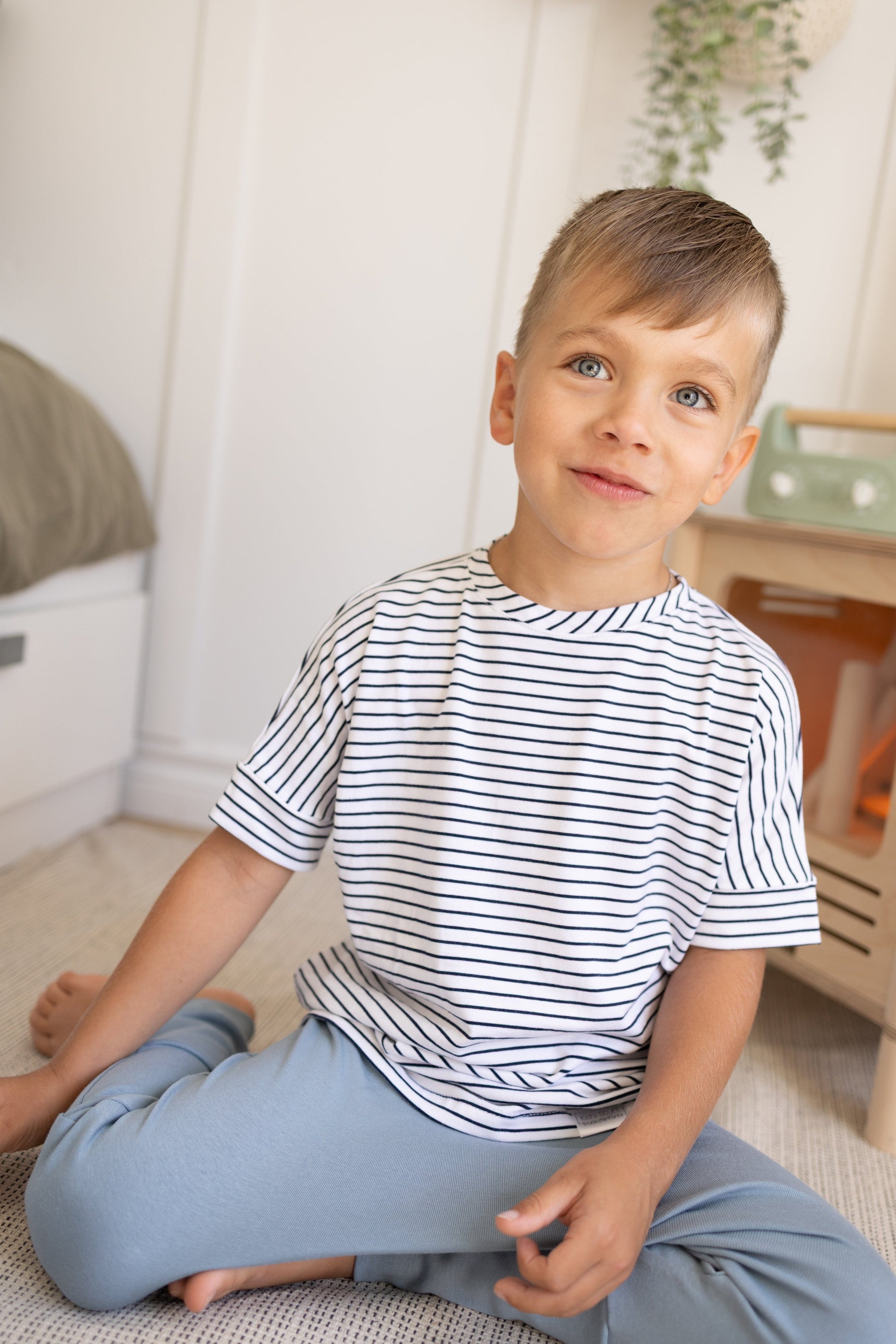 Grow with Me T-Shirt | Navy Stripes Kid's Stuff [Trucs d'enfants] 